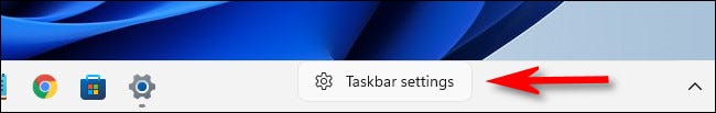 En Windows 11, haga clic con el botón derecho en la barra de tareas y seleccione "Configuración de la barra de tareas."