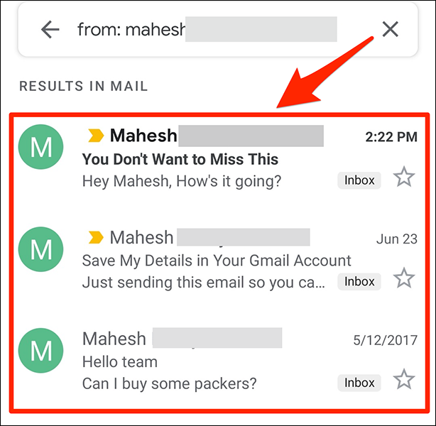 Correos electrónicos ordenados por remitente en la aplicación Gmail.