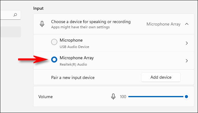 En la configuración de Entrada de sonido, seleccione un micrófono con los botones de opción.